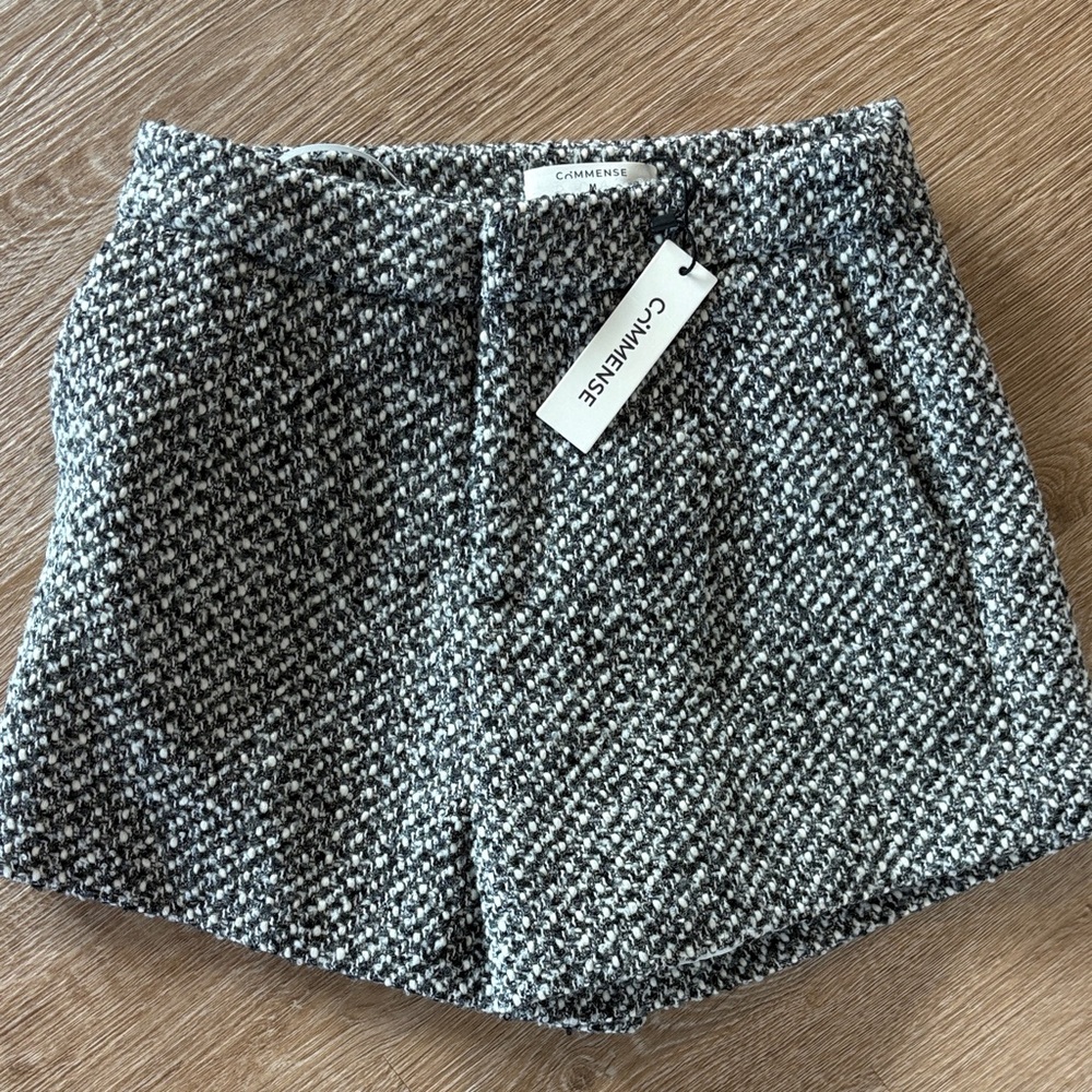 Commense shorts. Medium. NWT